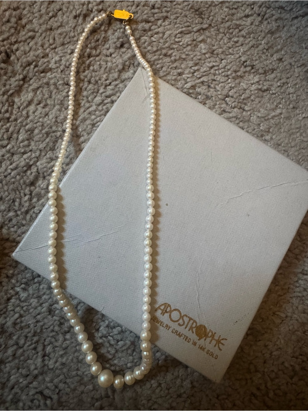 1928 Cream Pearl Necklace with Gold-Tone Clasp